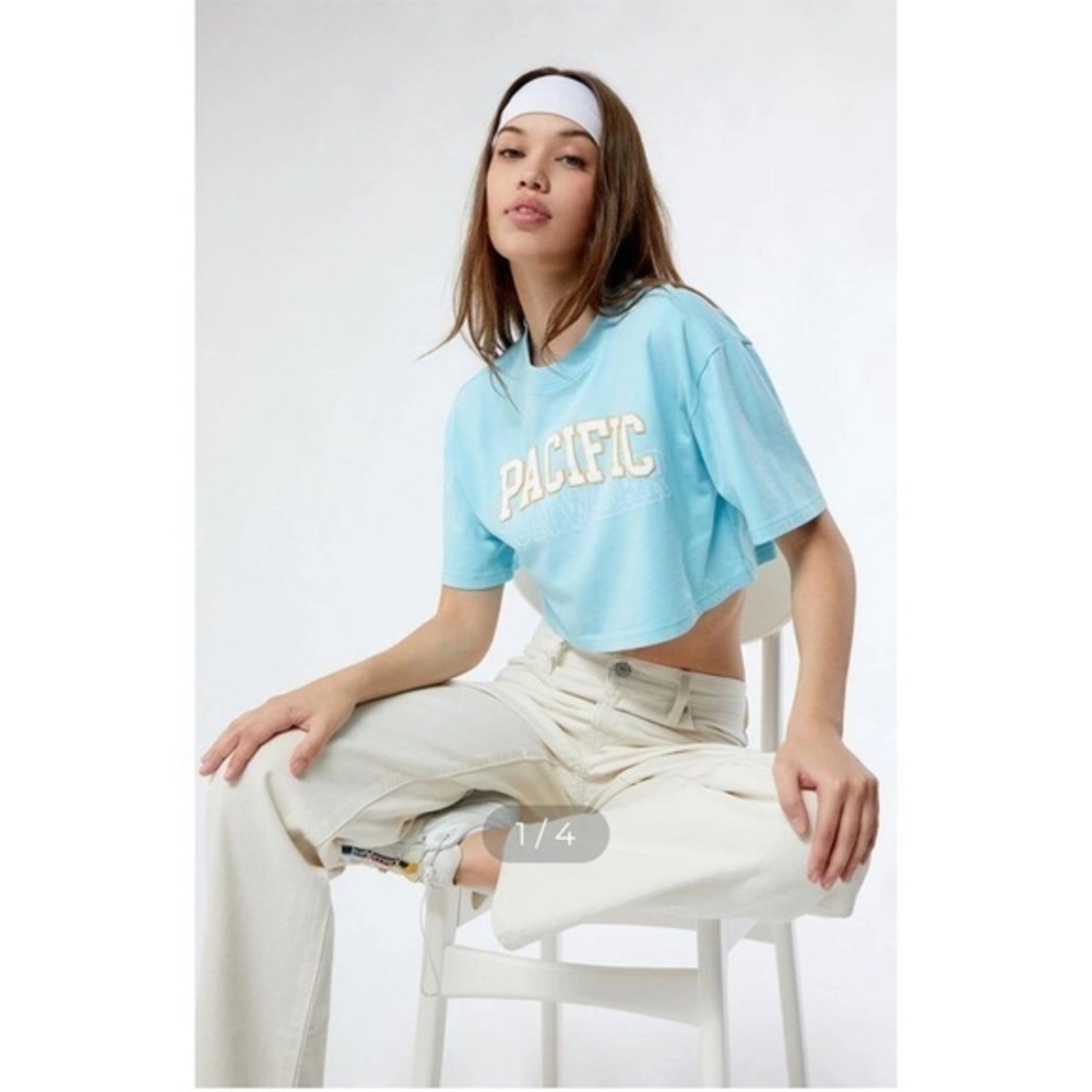 NWT Women’s Pacific Sunwear Arch Cropped T-Shirt